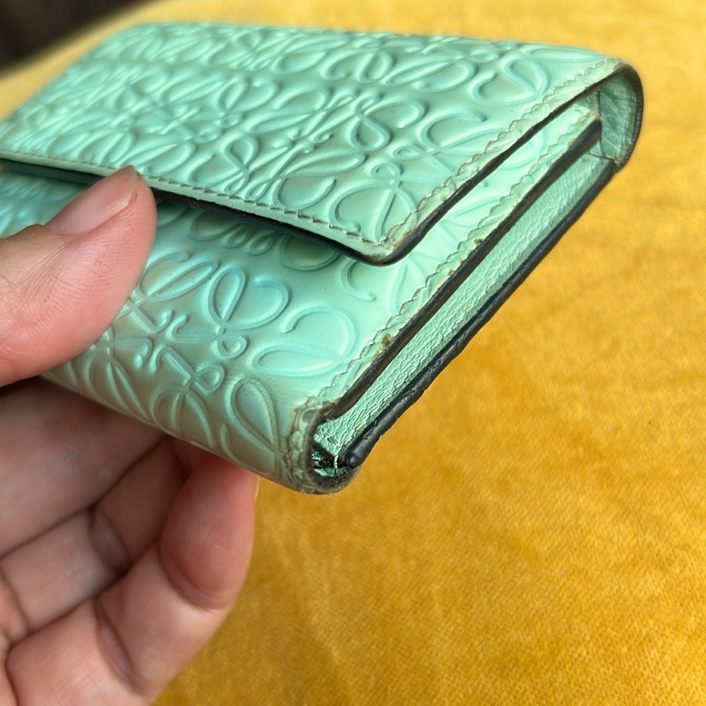 Loewe Embossed Anagram Compact Wallet Mint Green Boutique Clean Condition COA - Picture 2 of 15